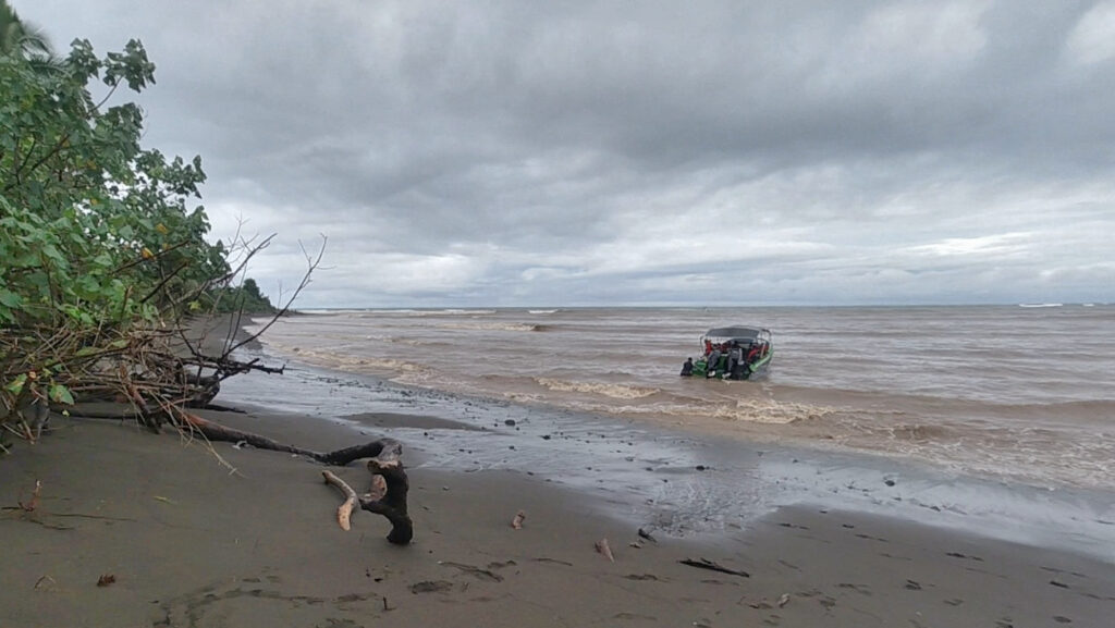 stürmische Stimmung am Strand Sirena, Corcovado Nationalpark